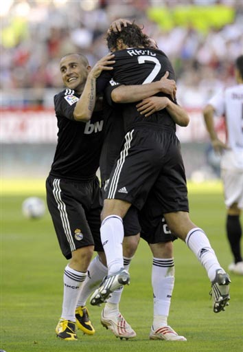 利物浦2-0埃弗頓賽後評分：薩拉赫雙響7.9最高 阿什利-揚5.1最低.