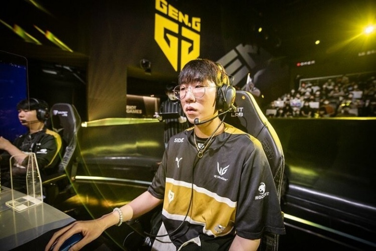 的比赛中获 的比赛中获