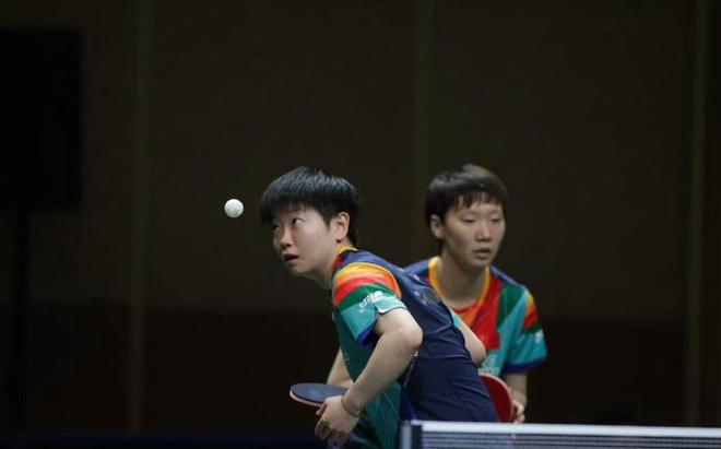 左脚右中卫 左脚右中卫