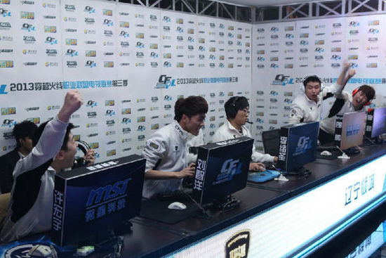 以紧凑站位 以紧凑站位