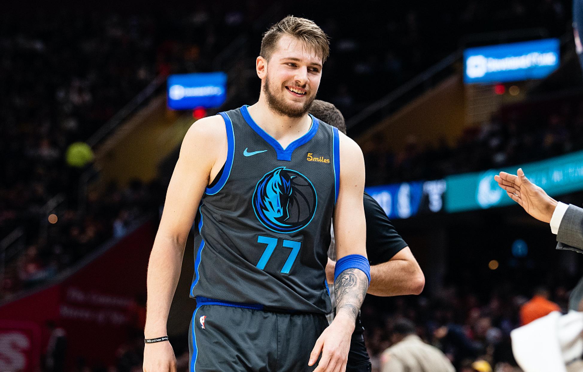 金山宣布重 金山宣布重